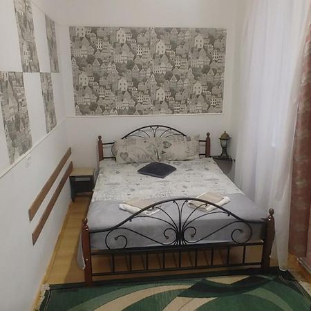 Apartment Near Rynok Square Lviv Eksteriør billede